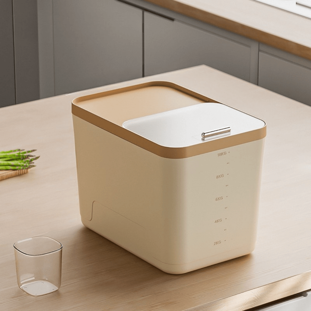 Durable Plastic Dry Food Storage Container with Push-Pull Lid
